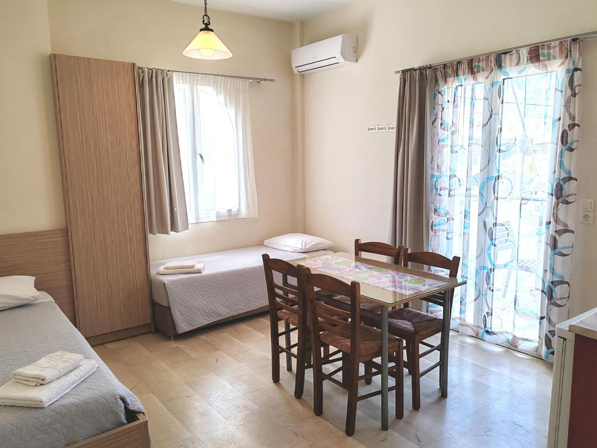 Angelica Studios And Apartments Aγία Μαρίνα Εξωτερικό φωτογραφία