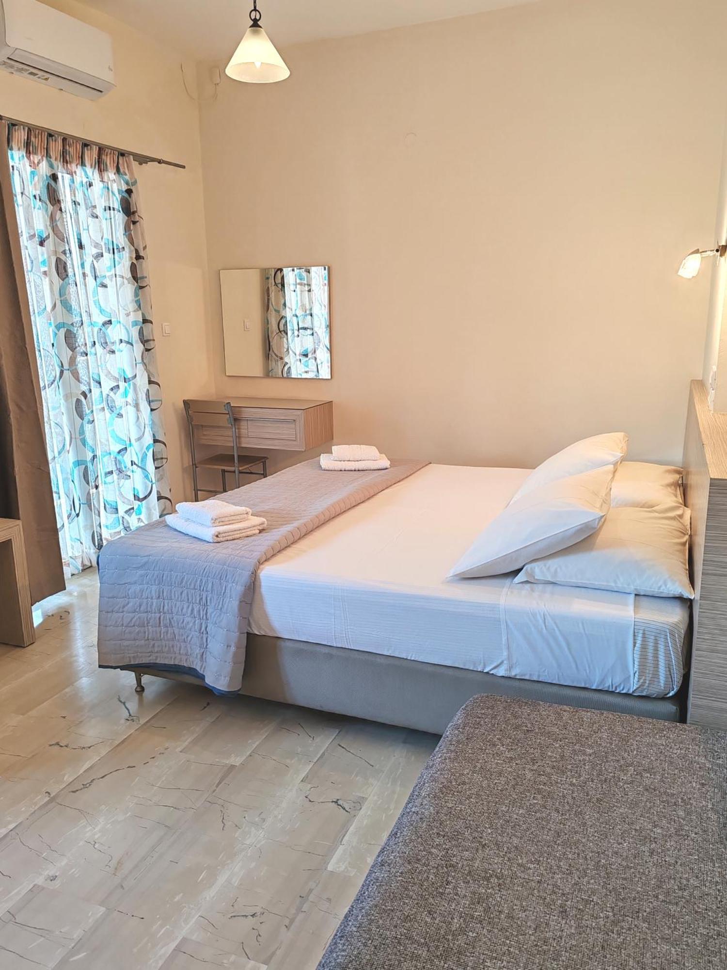 Angelica Studios And Apartments Aγία Μαρίνα Εξωτερικό φωτογραφία