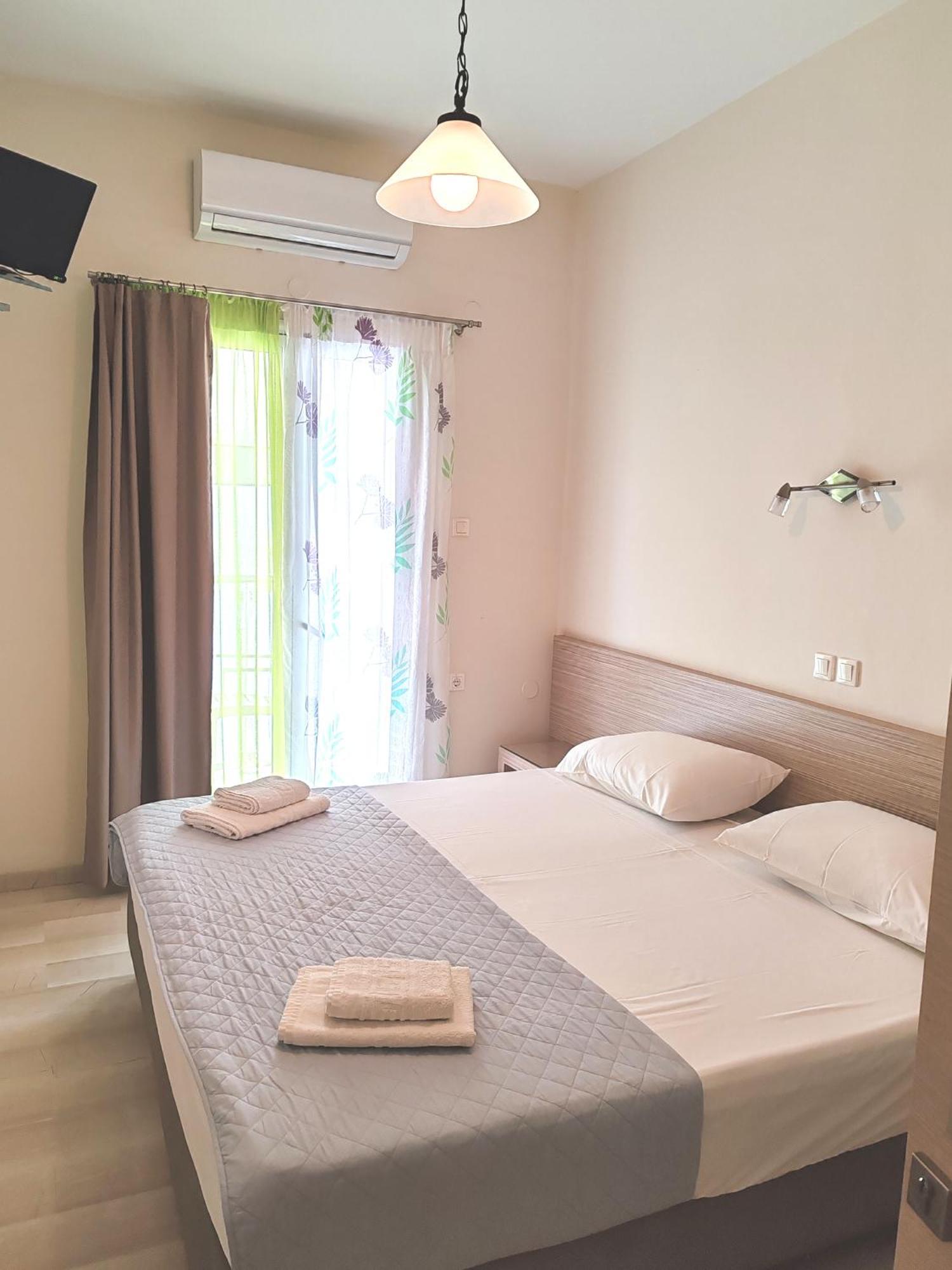 Angelica Studios And Apartments Aγία Μαρίνα Εξωτερικό φωτογραφία